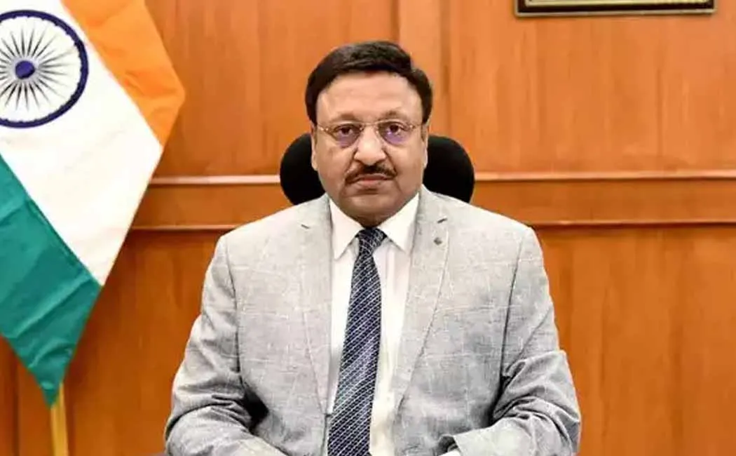 Chief Election Commissioner's letter to voters above 100 years!